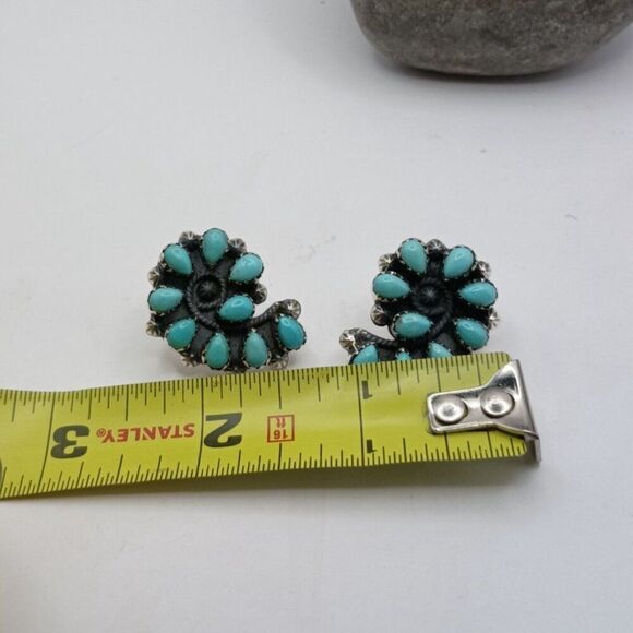 Native American Sterling Silver Turquoise Cluster Nautilus Swirl Earrings - Picture 4 of 6